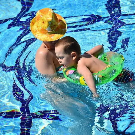 Alanya Azura Family Style Ξενοδοχείο με διαμερίσματα *