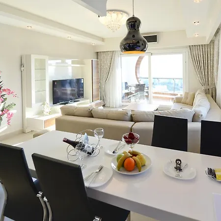 アパートホテル Alanya Azura Family Style *